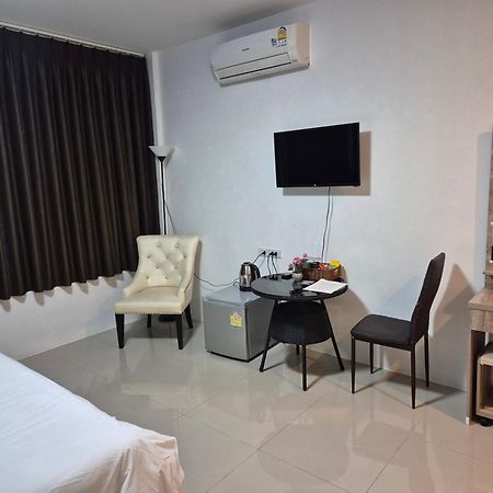 Dorothys Hotel Pattaya Ngoại thất bức ảnh