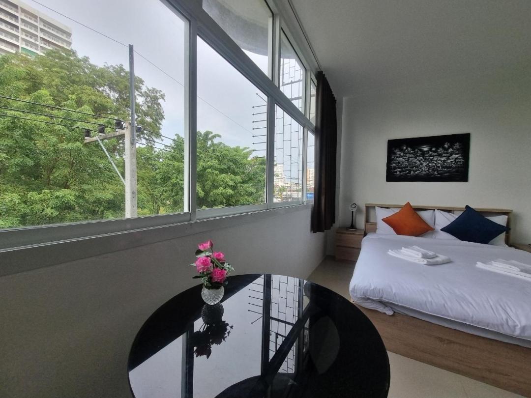 Dorothys Hotel Pattaya Phòng bức ảnh