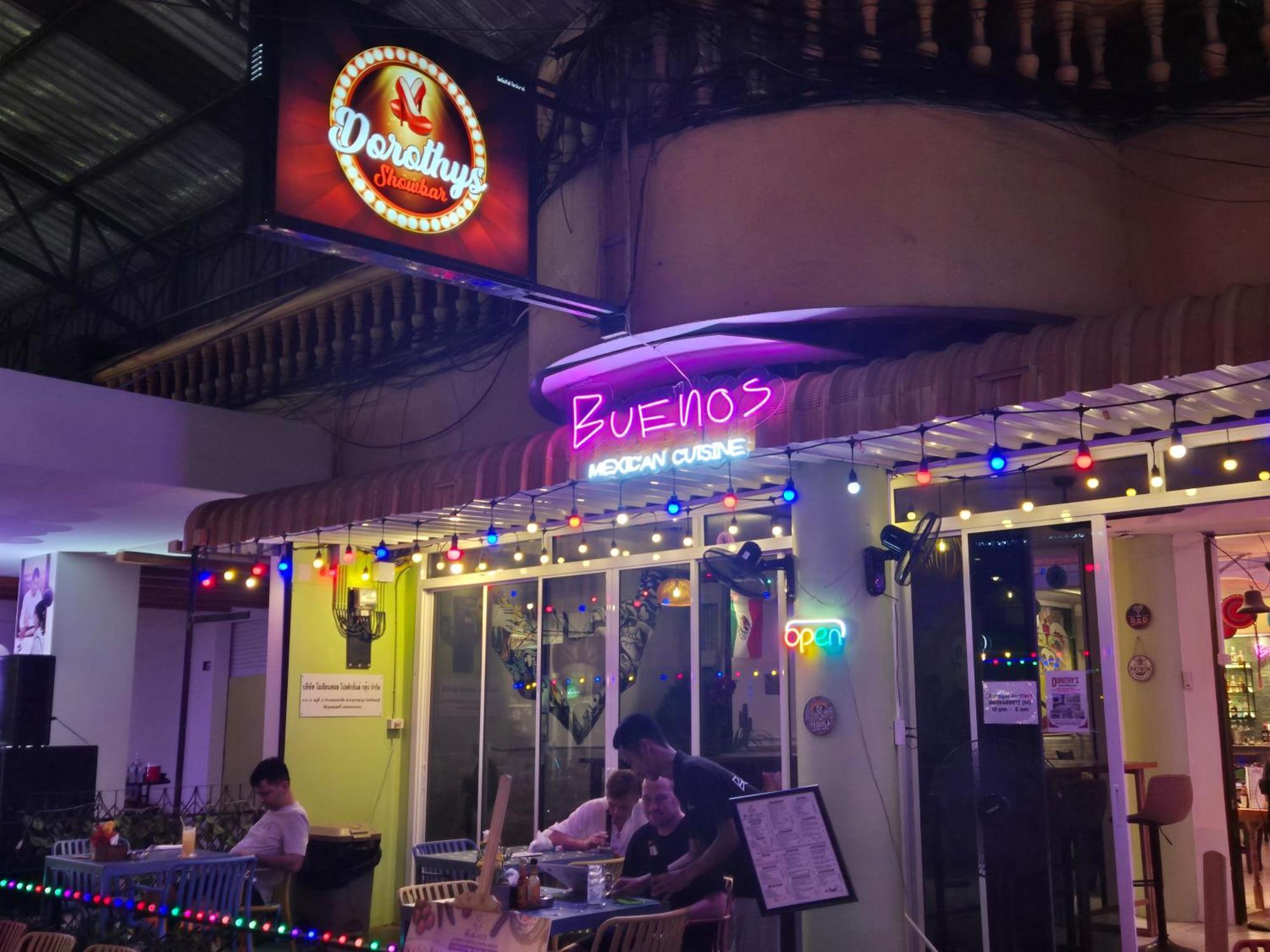 Dorothys Hotel Pattaya Ngoại thất bức ảnh