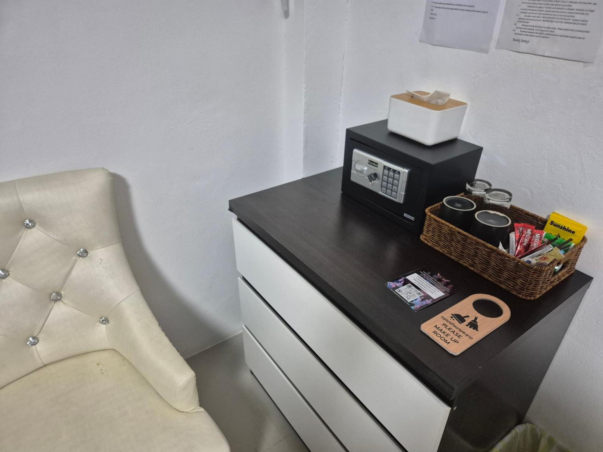 Dorothys Hotel Pattaya Ngoại thất bức ảnh